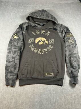 Colosseum Iowa Hawkeyes OHT Black & Gray Camo Crewneck Sweatshirt Size Small